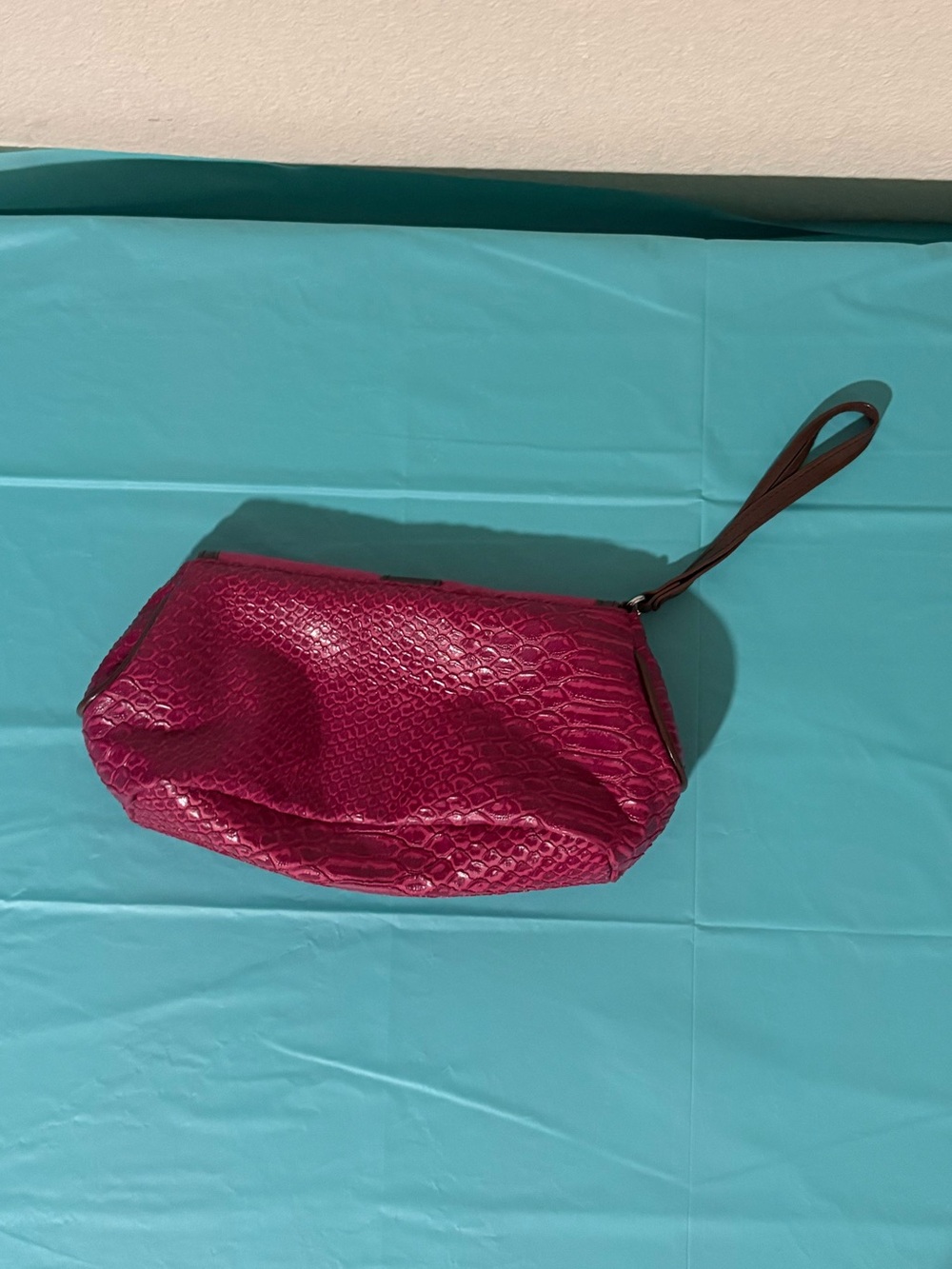 Elizabeth Arden Fuchsia Clutch Wristlet with Brown Trim - Picture 2 of 5
